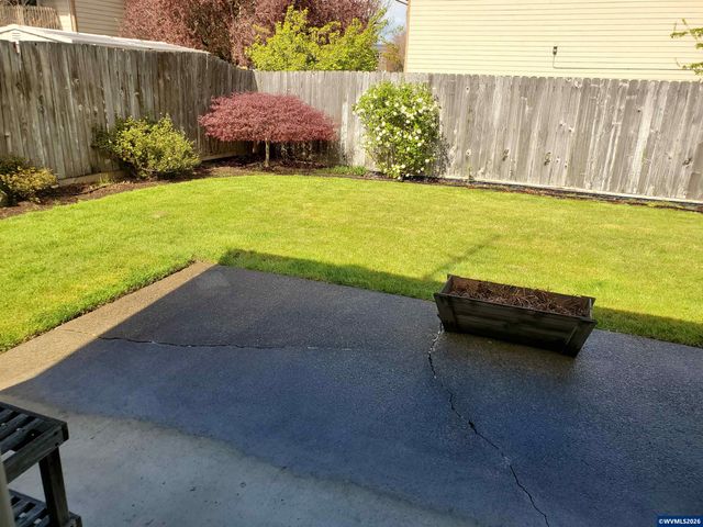 1975 Breakwood Cir SE, Albany, OR 97322