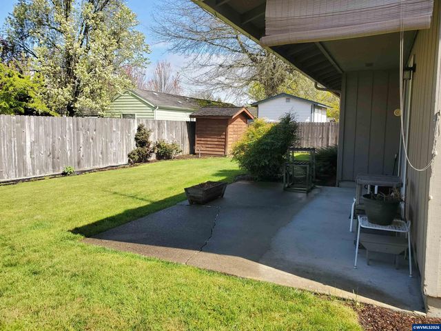 1975 Breakwood Cir SE, Albany, OR 97322