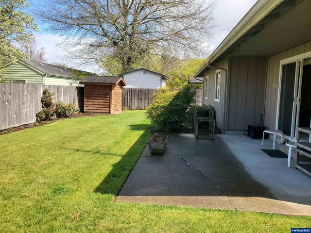 1975 Breakwood Cir SE, Albany, OR 97322