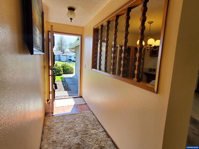 1975 Breakwood Cir SE, Albany, OR 97322