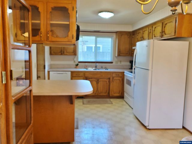 1975 Breakwood Cir SE, Albany, OR 97322