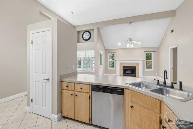 2189 Bellmeade Cir, Navarre, FL 32566