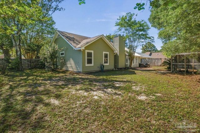 2189 Bellmeade Cir, Navarre, FL 32566