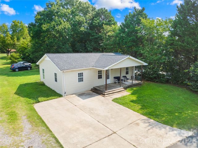 2104 Court Drive, Gastonia, NC 28054