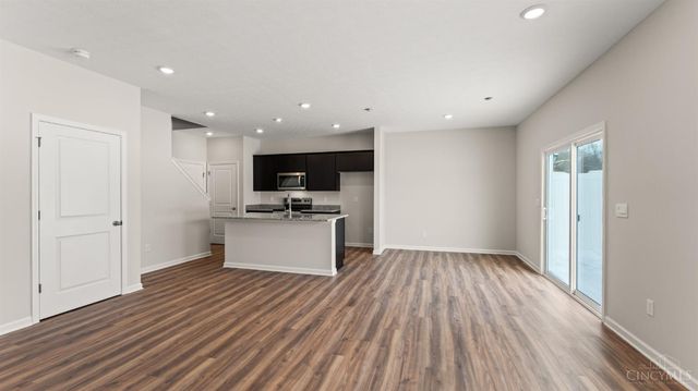 1878 Vista Lake Drive, Goshen Twp, OH 45122