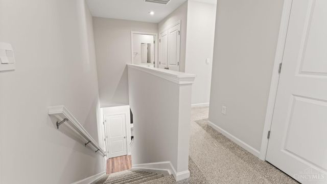 1878 Vista Lake Drive, Goshen Twp, OH 45122