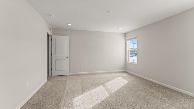 1878 Vista Lake Drive, Goshen Twp, OH 45122