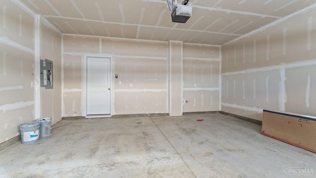 1878 Vista Lake Drive, Goshen Twp, OH 45122