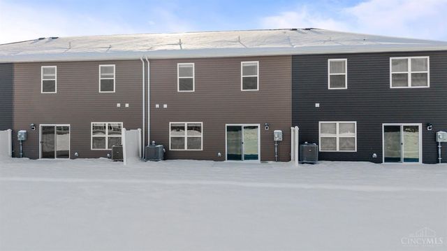 1878 Vista Lake Drive, Goshen Twp, OH 45122