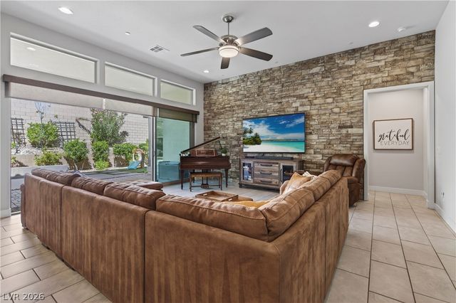 8455 Skye Walk Court, Las Vegas, NV 89166