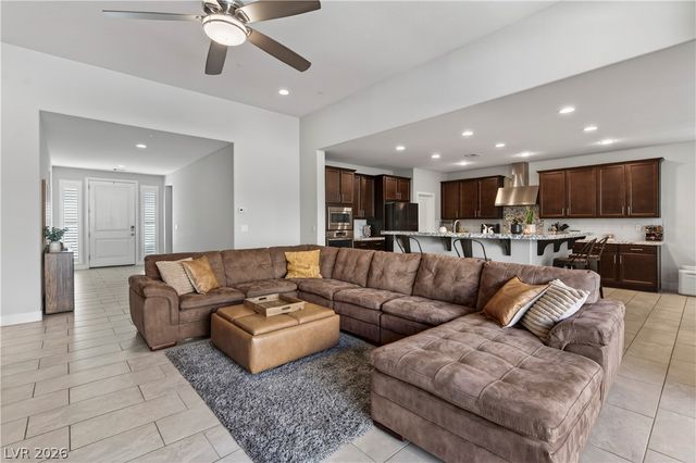 8455 Skye Walk Court, Las Vegas, NV 89166