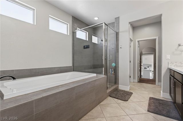 8455 Skye Walk Court, Las Vegas, NV 89166