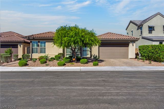 8455 Skye Walk Court, Las Vegas, NV 89166
