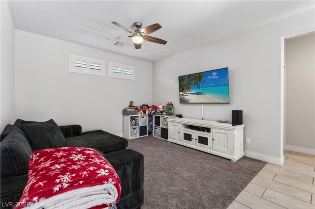 8455 Skye Walk Court, Las Vegas, NV 89166