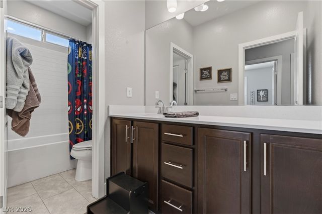 8455 Skye Walk Court, Las Vegas, NV 89166