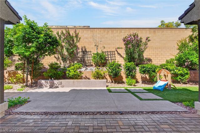 8455 Skye Walk Court, Las Vegas, NV 89166