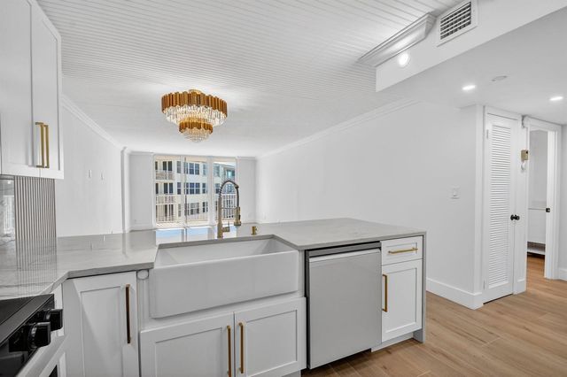 3540 S. Ocean Boulevard 810, South Palm Beach, FL 33480