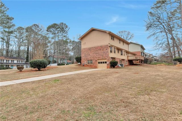 1306 Arlene SW Court, Lilburn, GA 30047