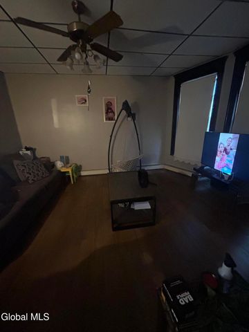 130 6th Avenue, Troy, NY 12180