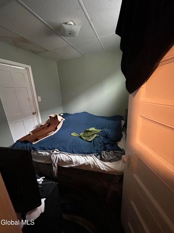 130 6th Avenue, Troy, NY 12180