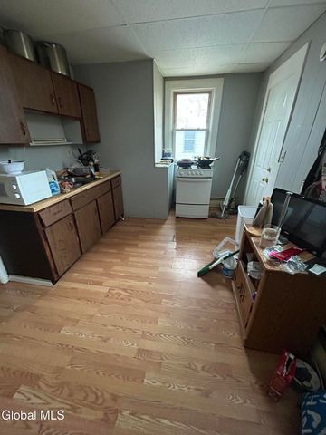 130 6th Avenue, Troy, NY 12180