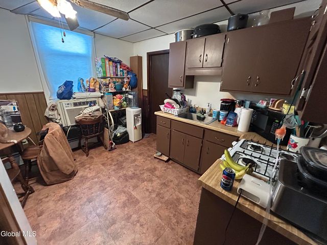 130 6th Avenue, Troy, NY 12180