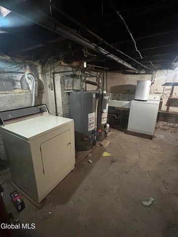 130 6th Avenue, Troy, NY 12180