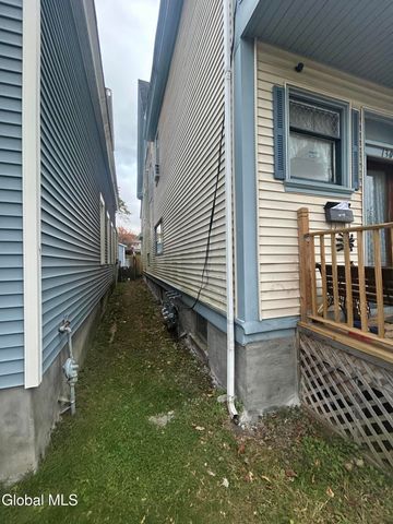 130 6th Avenue, Troy, NY 12180