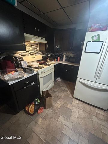 130 6th Avenue, Troy, NY 12180