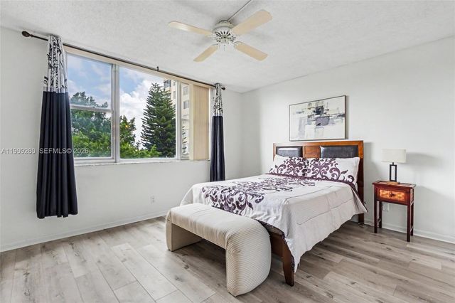 4330 Hillcrest Dr 405, Hollywood, FL 33021