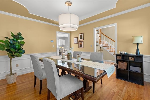 247 Bridges Ln, North Andover, MA 01845
