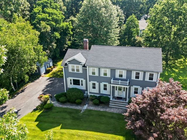 247 Bridges Ln, North Andover, MA 01845