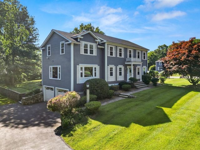 247 Bridges Ln, North Andover, MA 01845