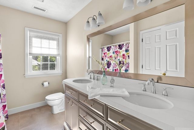 247 Bridges Ln, North Andover, MA 01845