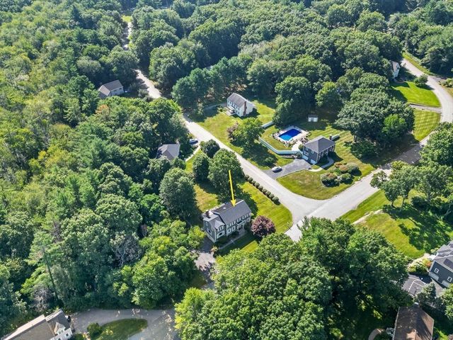 247 Bridges Ln, North Andover, MA 01845