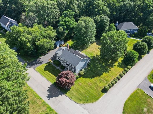 247 Bridges Ln, North Andover, MA 01845