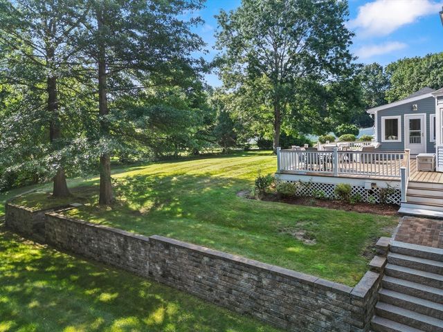 247 Bridges Ln, North Andover, MA 01845