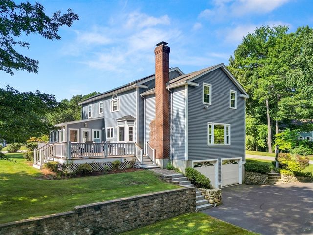 247 Bridges Ln, North Andover, MA 01845