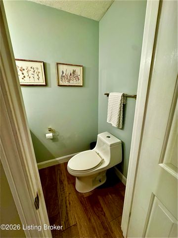 7607 Briarwood Dr, Crestwood, KY 40014