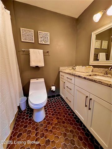 7607 Briarwood Dr, Crestwood, KY 40014