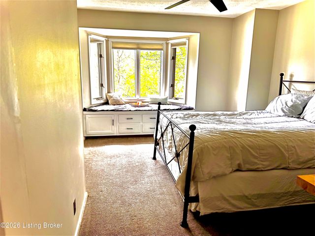 7607 Briarwood Dr, Crestwood, KY 40014