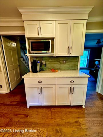 7607 Briarwood Dr, Crestwood, KY 40014