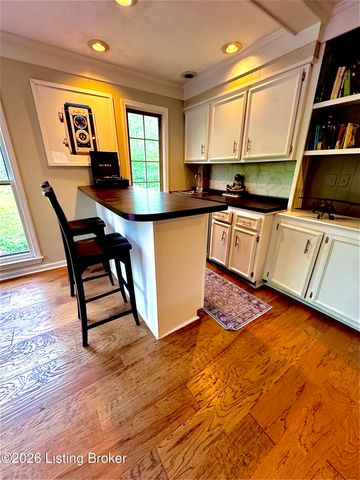 7607 Briarwood Dr, Crestwood, KY 40014