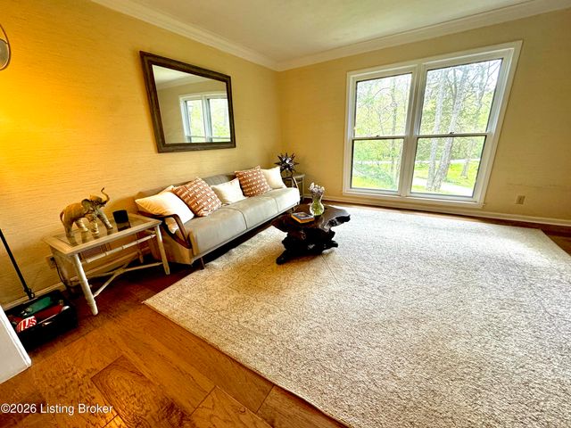 7607 Briarwood Dr, Crestwood, KY 40014