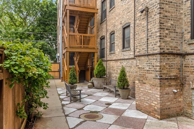 555 Elmwood Avenue 1, Evanston, IL 60202