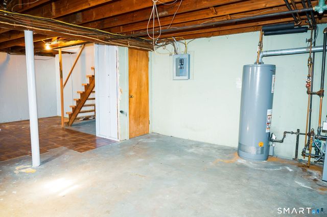 5-7 Leichtner Drive, East Hartford, CT 06118