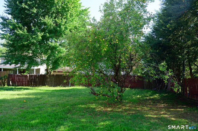 5-7 Leichtner Drive, East Hartford, CT 06118