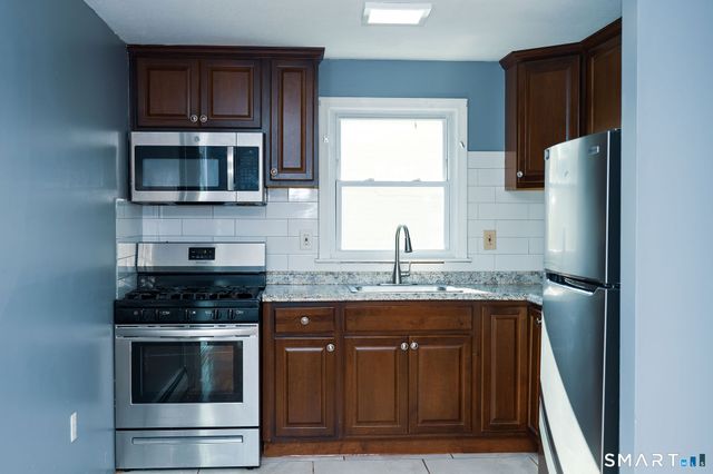 5-7 Leichtner Drive, East Hartford, CT 06118