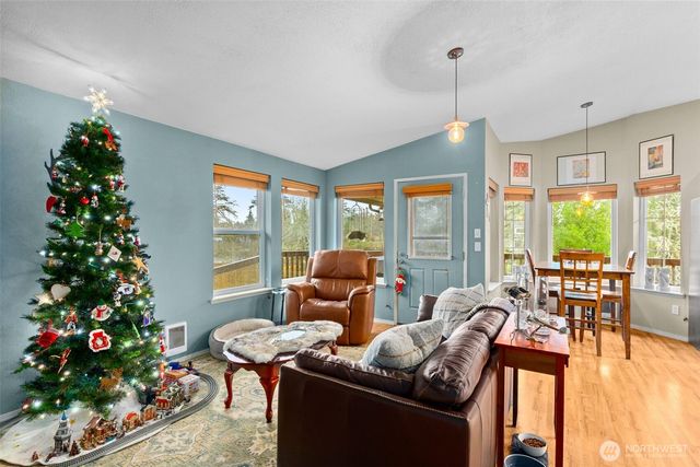 350 Dolphin Avenue NE, Ocean Shores, WA 98569