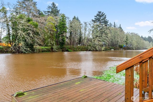 350 Dolphin Avenue NE, Ocean Shores, WA 98569